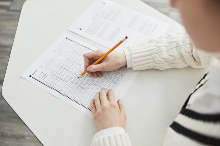 Polaznica vežba pisanje za IELTS writing test
